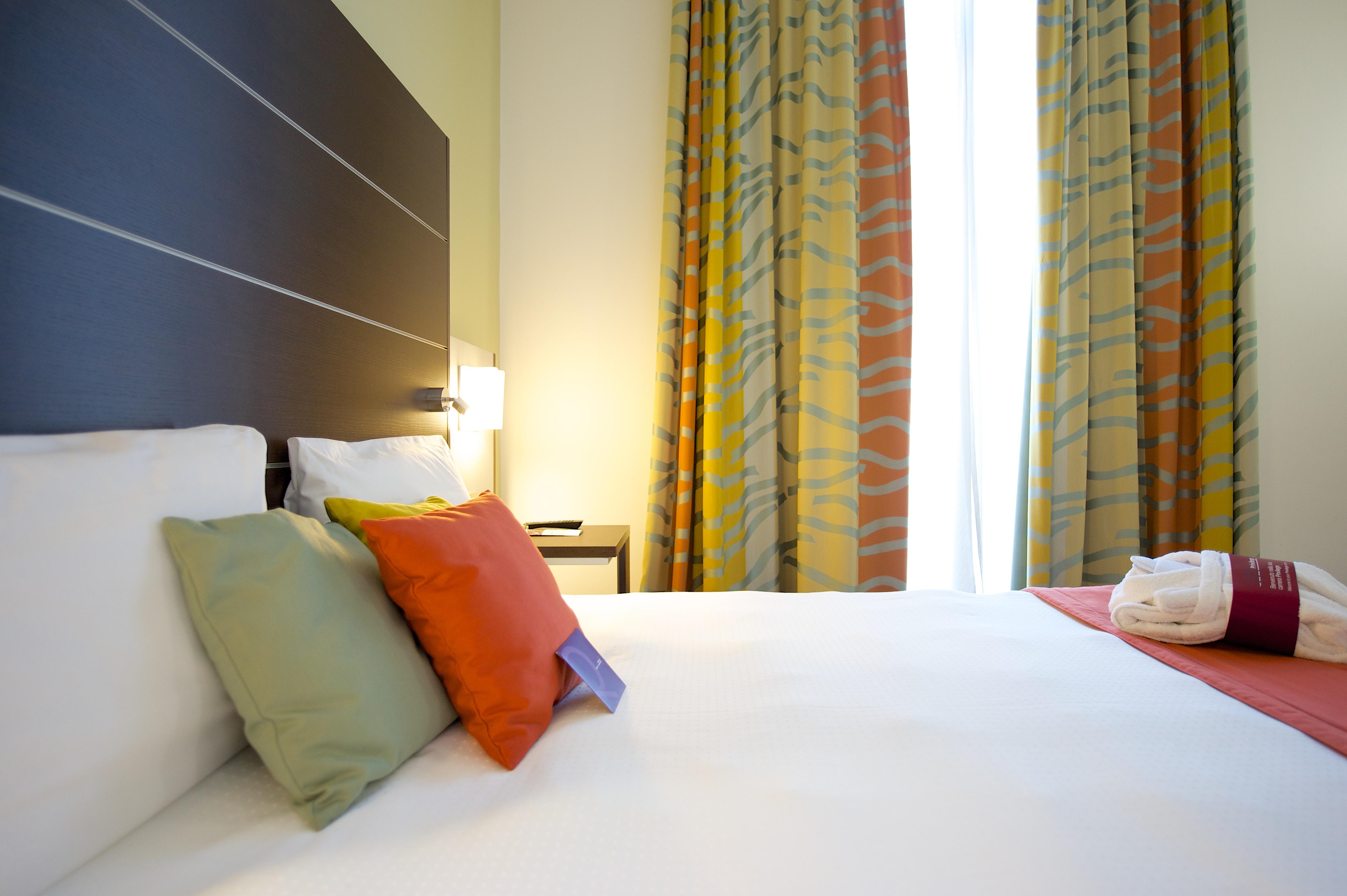 Mercure Napoli Centro Angioino Bagian luar foto