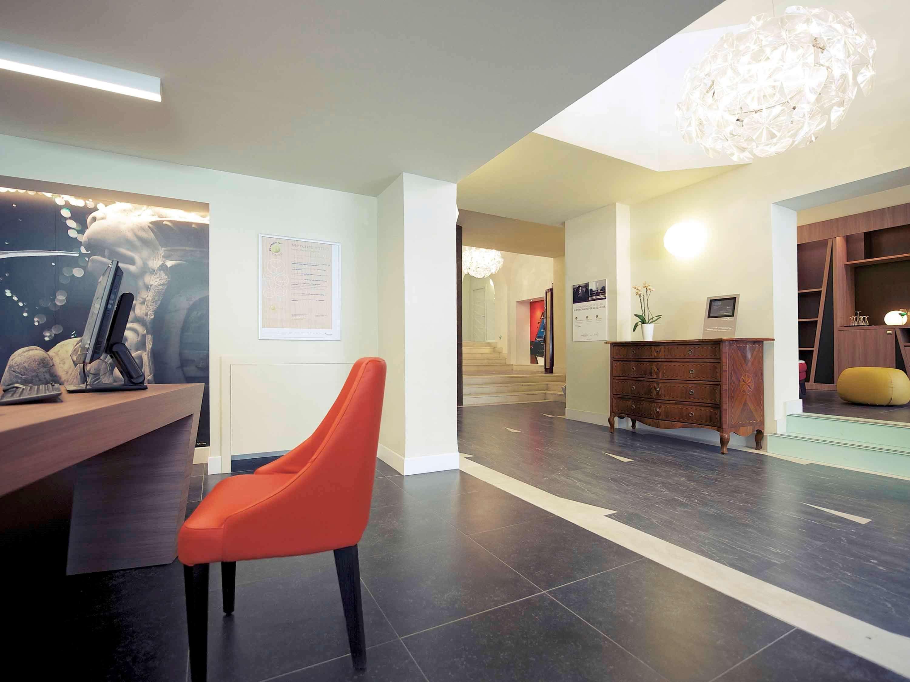 Mercure Napoli Centro Angioino Bagian luar foto