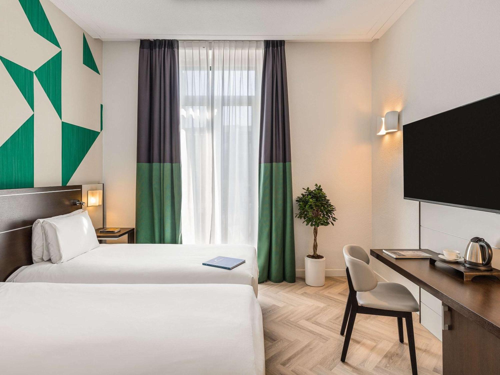 Mercure Napoli Centro Angioino Bagian luar foto