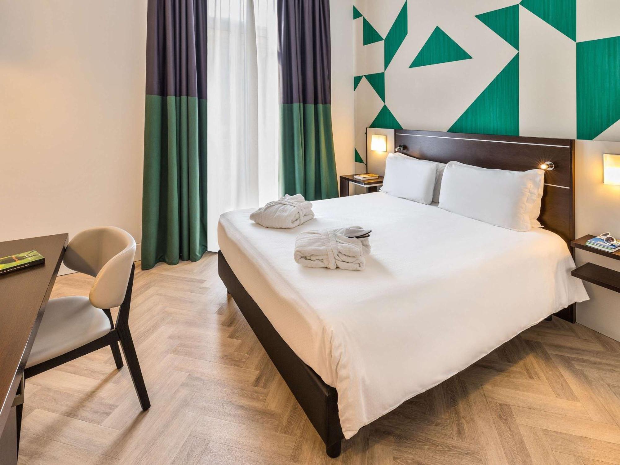 Mercure Napoli Centro Angioino Bagian luar foto