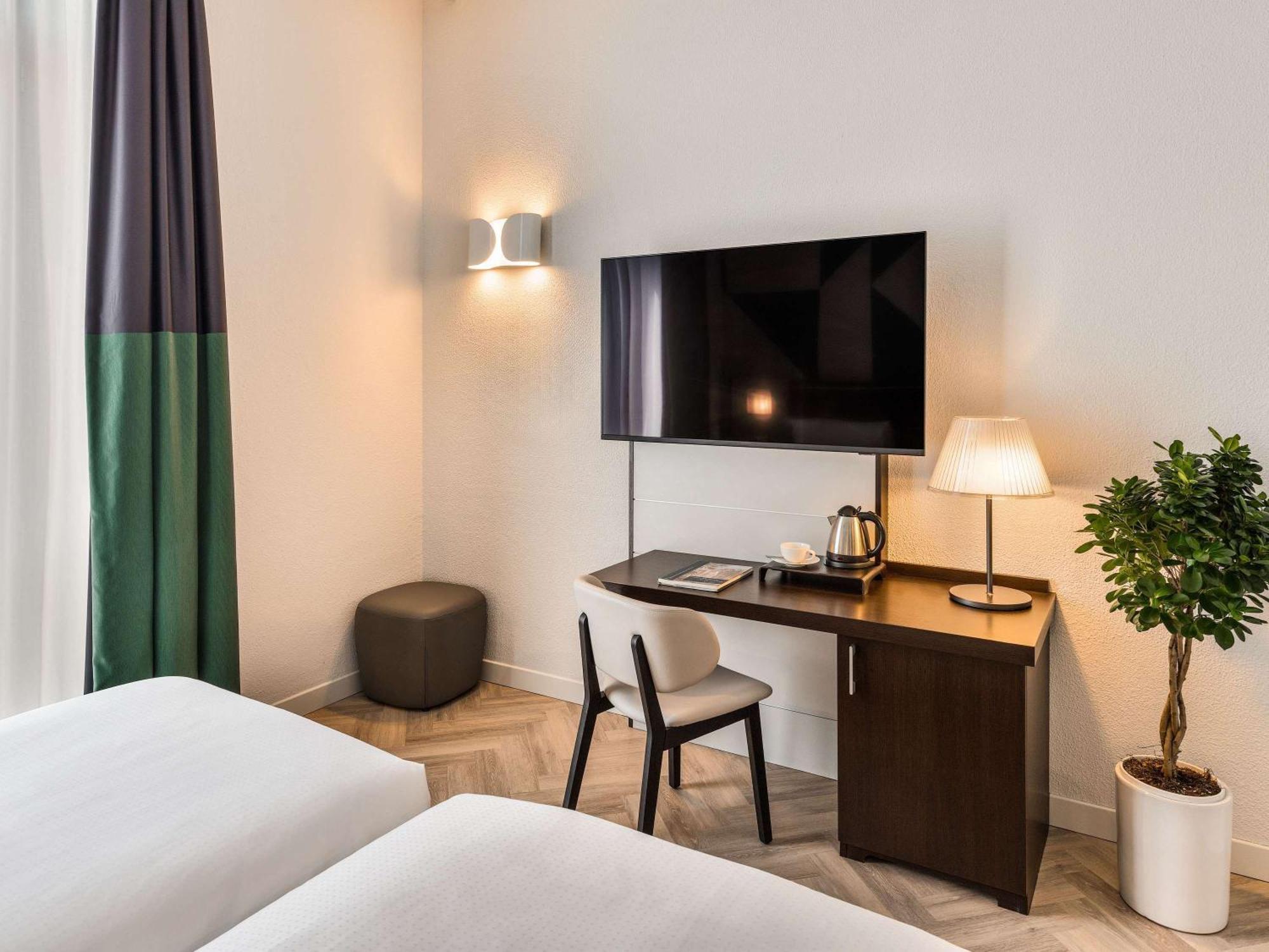Mercure Napoli Centro Angioino Bagian luar foto