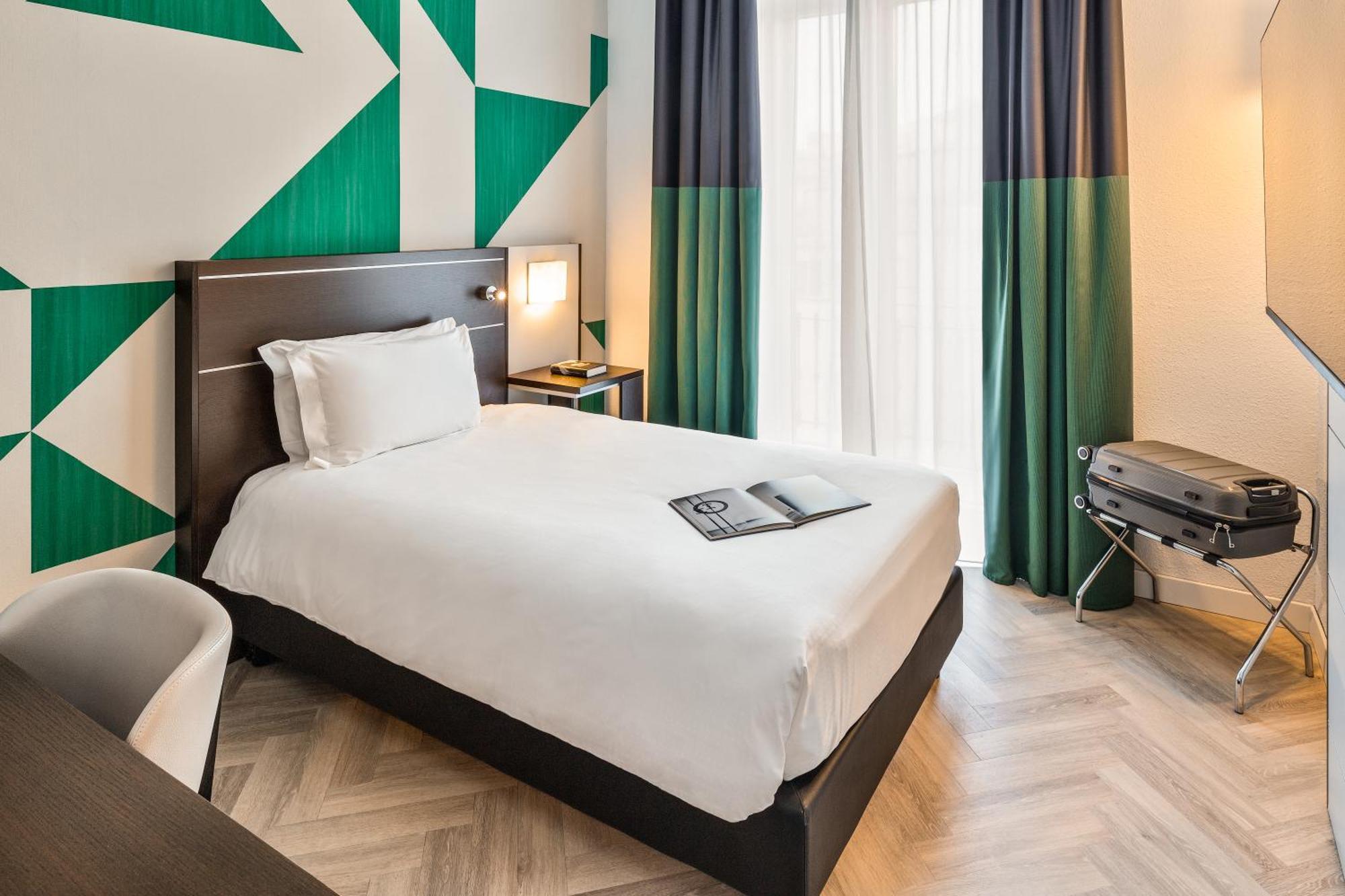 Mercure Napoli Centro Angioino Bagian luar foto