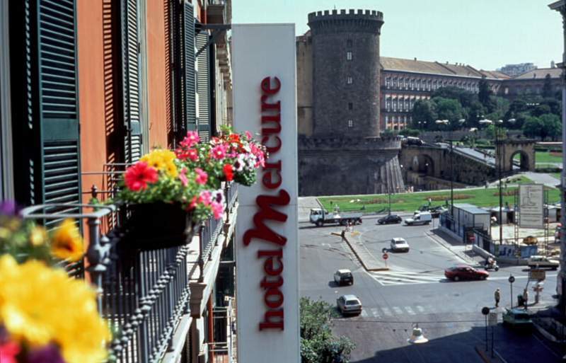 Mercure Napoli Centro Angioino Bagian luar foto
