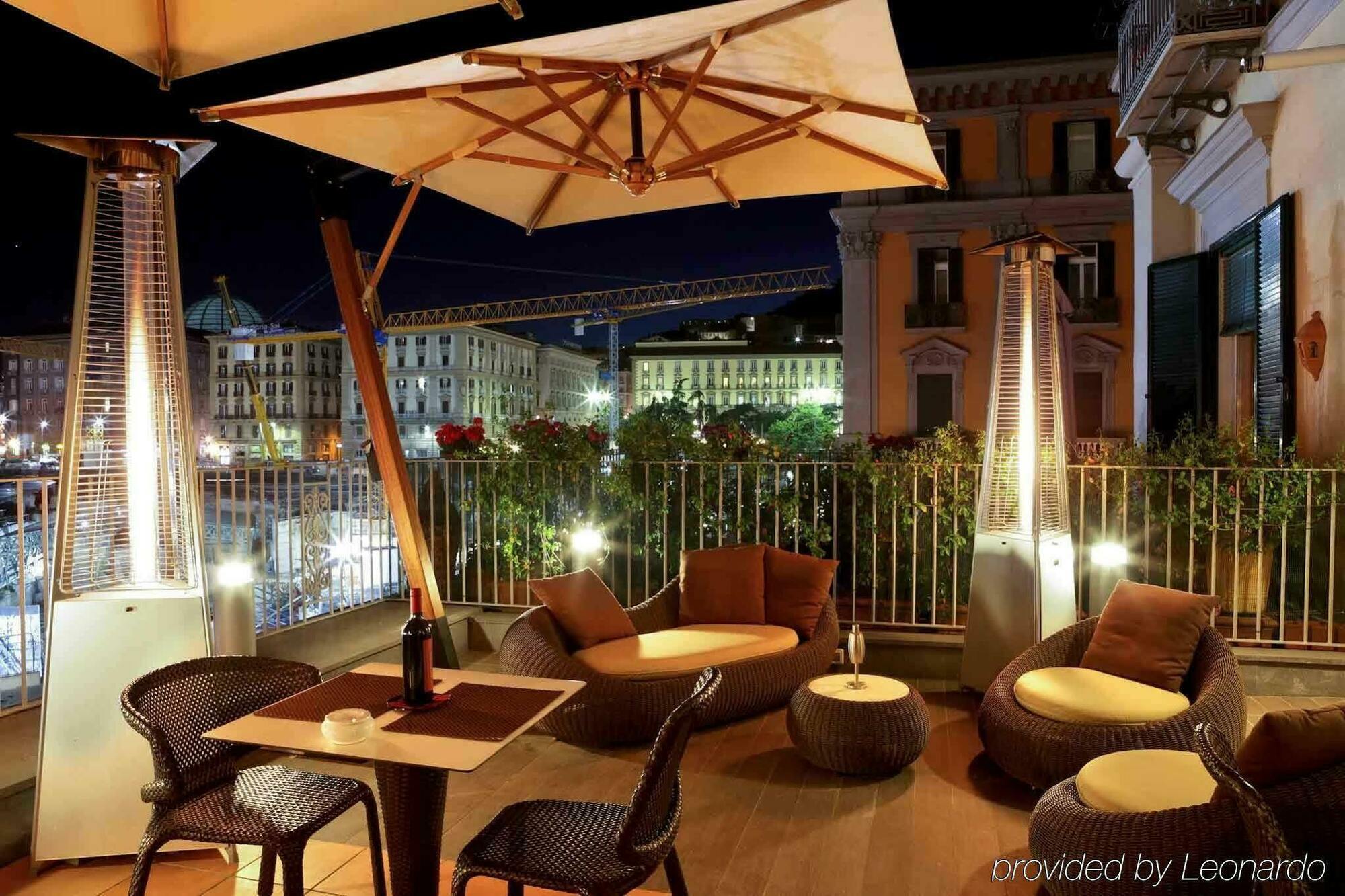 Mercure Napoli Centro Angioino Bagian luar foto